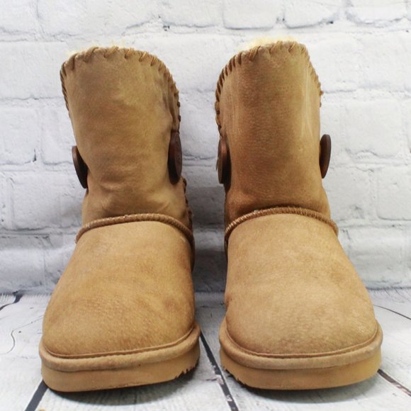 Lamo Brown Suede Button Faux Fur Lined Whipstitched Winter Ankle Boots Size 8 - Picture 4 of 9